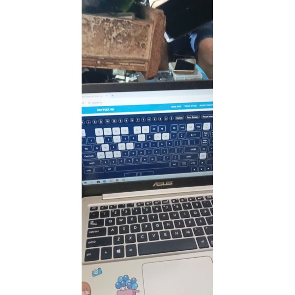 Laptop