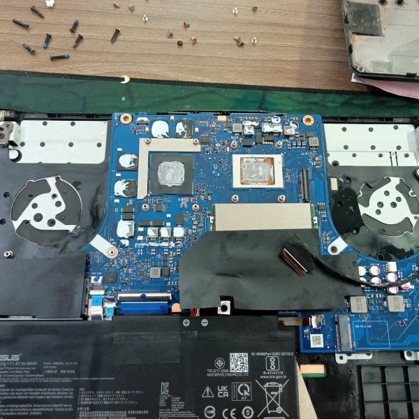 Dịch vụ phá mật khẩu Microsoft Surface giá rẻ